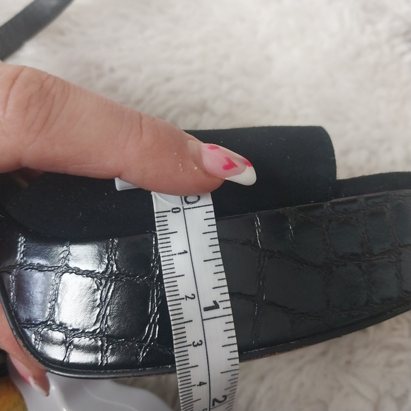 Kenneth Cole New York Dolly Platform Sandals - Picture 11 of 14